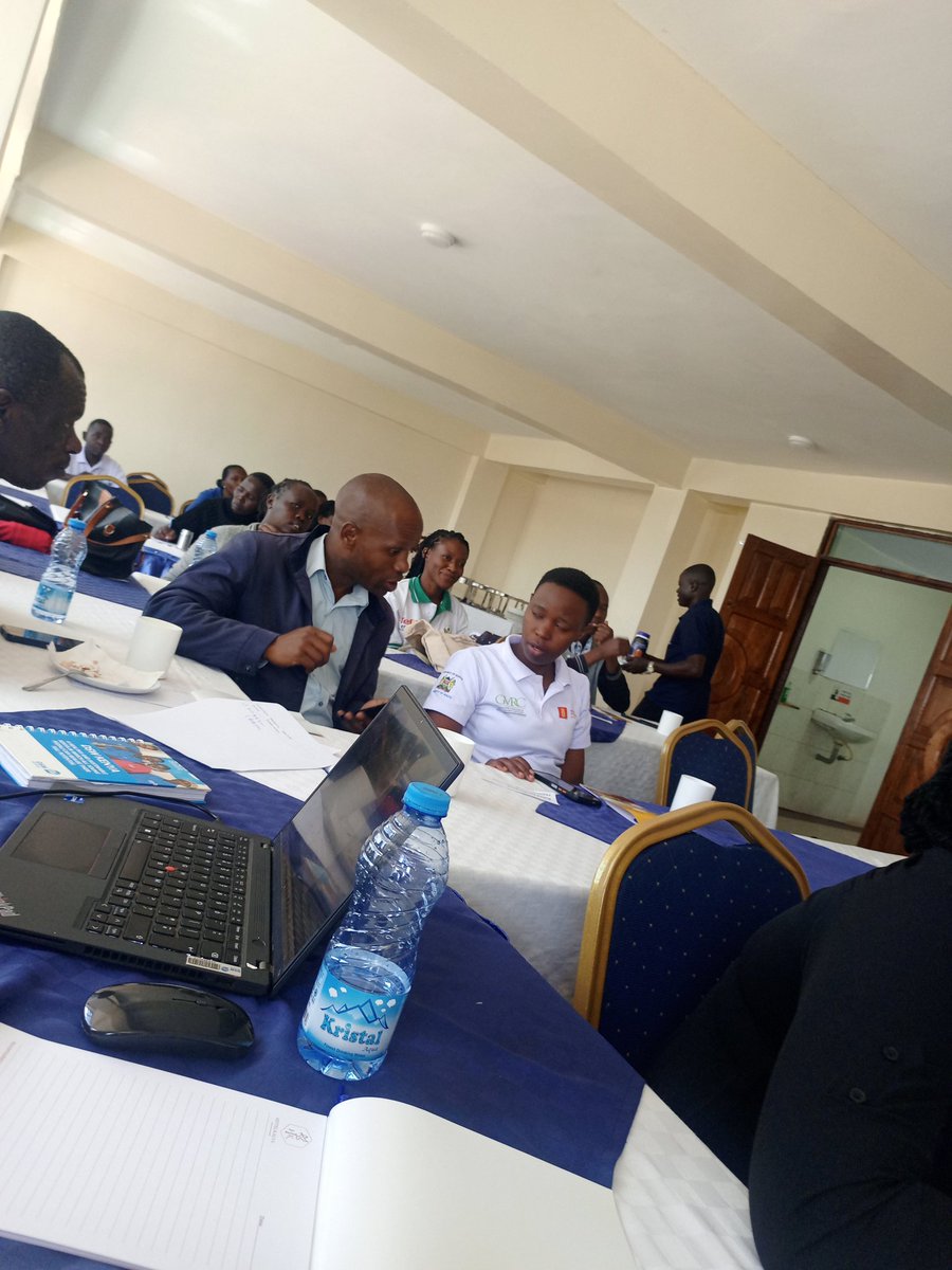 _kemsa__'s tweet image. 📣 Planning & budgeting for children's rights!
Great session with @irep_foundation as we gear up for #DayOfTheAfricanChild on 16 June at Kacheliba Mixed Primary.
Let’s ensure every shilling supports their rights, health, & education! 💚🧒🏾👧🏿
#ChildRights #TogetherForChildren