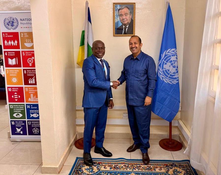 Mohamed Ag Ayoya (@ag_ayoya) on Twitter photo Un grand plaisir de recevoir et souhaiter la bienvenue à Félix Ackebo, le nouveau représentant de l’Unicef en République Centrafricaine. Un ajout de grande qualité à l’équipe pays des Nations unies.
<a href="/UNICEF_CAR/">UNICEF République centrafricaine</a> <a href="/Felix_Ackebo/">Felix Ackebo</a> Un grand plaisir de recevoir et souhaiter la bienvenue à Félix Ackebo, le nouveau représentant de l’Unicef en République Centrafricaine. Un ajout de grande qualité à l’équipe pays des Nations unies.
<a href="/UNICEF_CAR/">UNICEF République centrafricaine</a> <a href="/Felix_Ackebo/">Felix Ackebo</a>
