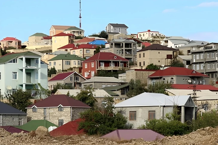 MediaAz1's tweet image. 🏠 Около 450 000 домов в Баку и на Абшероне до сих пор без документов: что их ждет?

↪️ media.az/post/1068026351

#новости #mediaaz #документ #жильё