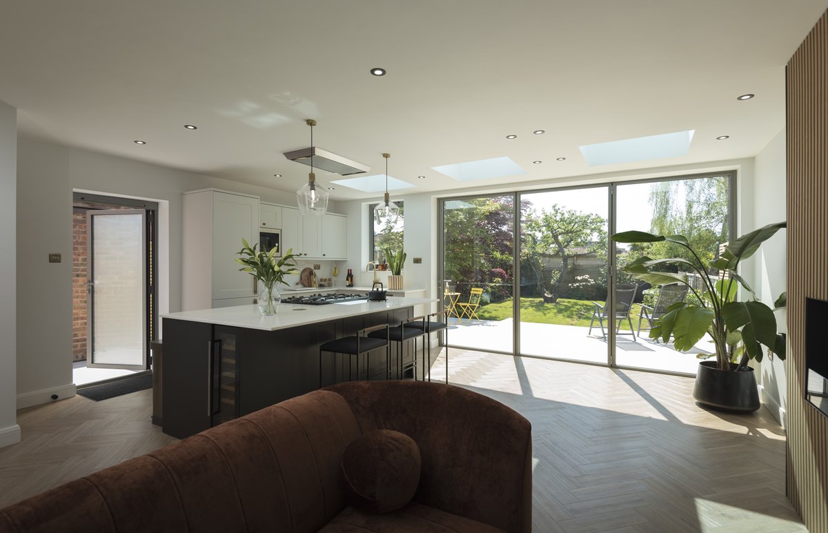🚨 New Case Study 🚨

🎨 RAL 9007M Dark Silver Metallic

The slimmest aluminium bifold door on the market!

🚪 OB36+ Contemporary External Doors
🛠️ Project by Fox Windows and Doors

Full Case Study Here 👉 bit.ly/3SDy3im

#OriginDoors #CaseStudy