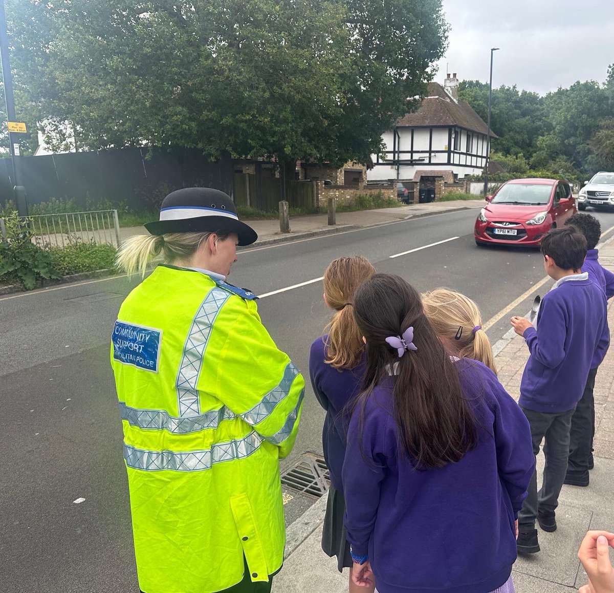 The Junior Travel Ambassadors and MP’s took part in the Junior Road Watch scheme run by local police officers. The children used the speed gun to check the speed of drivers outside the school and spoke to any that exceeded the speed limit.