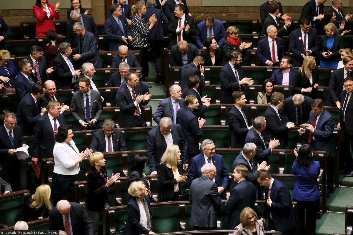 Wzywam wszystkich parlamentarzystów, którym leży na sercu dobro Polski do odwołania tego najgorszego w historii Polski rządu!