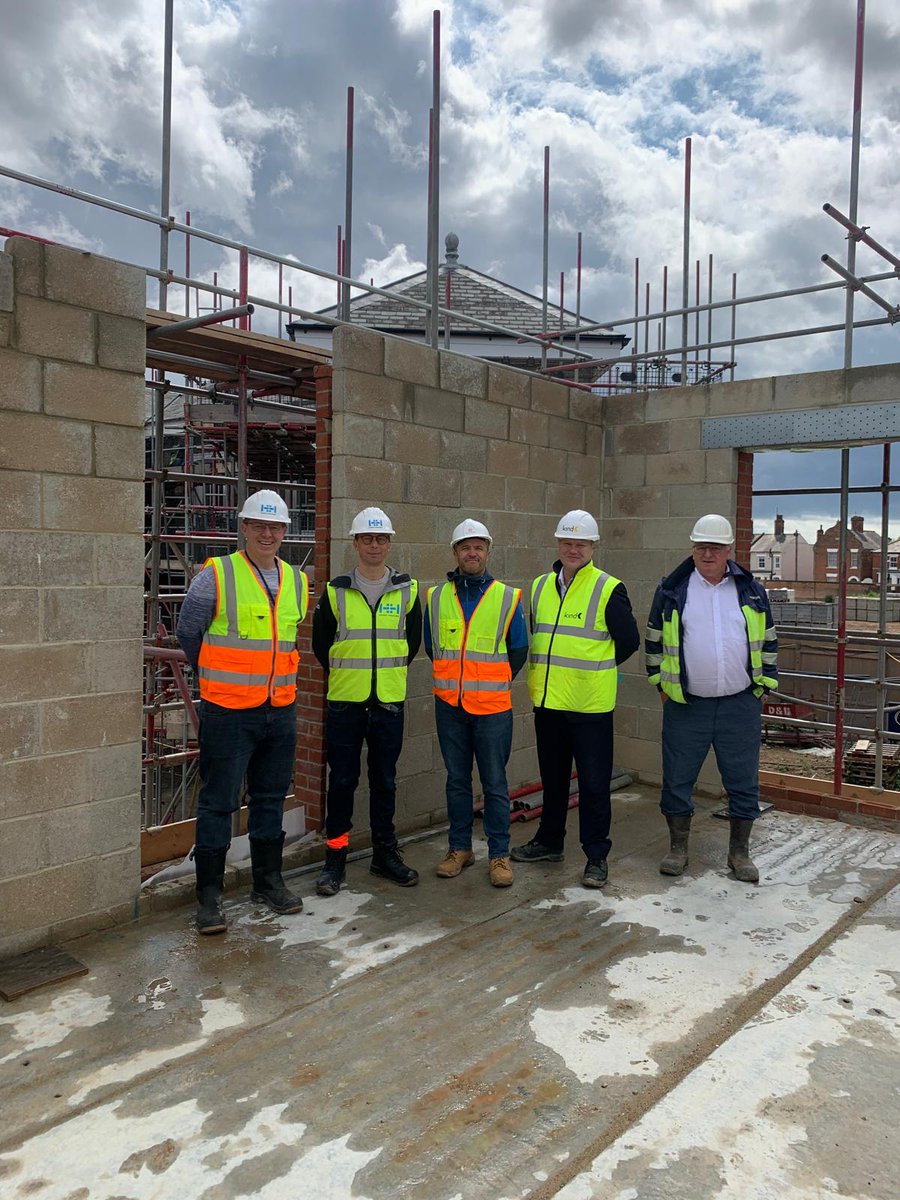 KindBuilders's tweet image. On Friday our MD Steve Juson and senior representatives from our clients team @EssexHousing  were pleased to welcome @Essex_CC’s Executive Director Tom Walker and Ben Finlayson to site at Lexden Gardens for a ‘walk-round’ and update on progress so far.

#LexdenGardens #Kind #ECC