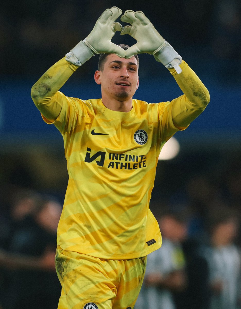 phantom CFC 💙💙 (@olawale61538362) on Twitter photo He his ready man, I don't care about all those stupid online director's that are just shouting. I don't listen to their rubbish. Most of them don't watch petrovic and Mike last season.
What I want from my SD now is
Start petrovic
Sell Sanchez
Loan pender
<a href="/Bluecoxtra/">💥 BlueCo Xtra</a> He his ready man, I don't care about all those stupid online director's that are just shouting. I don't listen to their rubbish. Most of them don't watch petrovic and Mike last season.
What I want from my SD now is
Start petrovic
Sell Sanchez
Loan pender
<a href="/Bluecoxtra/">💥 BlueCo Xtra</a>