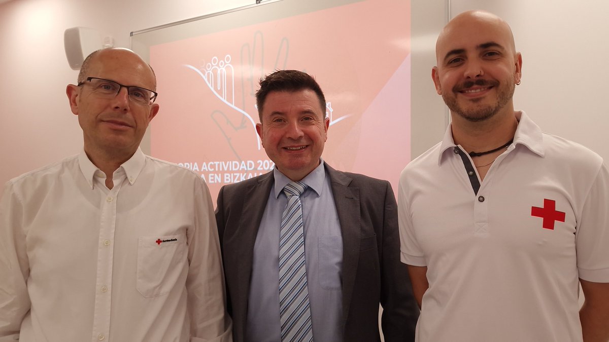 [Memoria 2024]
Hoy, en la oficina de Romo (Getxo), ha tenido lugar el acto de la presentación de la Memoria de Actividades de Cruz Roja en Bizkaia del año 2024.
