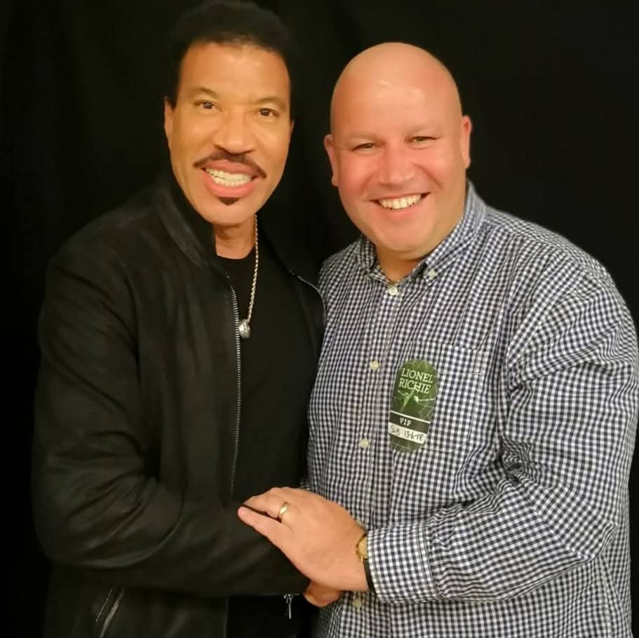 Dicky Dodd - The voice of Wolverhampton (@dickydodd) on Twitter photo Following seeing <a href="/LionelRichie/">Lionel Richie</a> last night in #Birmingham I thought I'd share my chat with him back in 2018, where he asked me to go and meet him!
Lionel is a living legend โค๏ธ
Listen here -
audiomack.com/dickydodd/songโฆ Following seeing <a href="/LionelRichie/">Lionel Richie</a> last night in #Birmingham I thought I'd share my chat with him back in 2018, where he asked me to go and meet him!
Lionel is a living legend โค๏ธ
Listen here -
audiomack.com/dickydodd/songโฆ