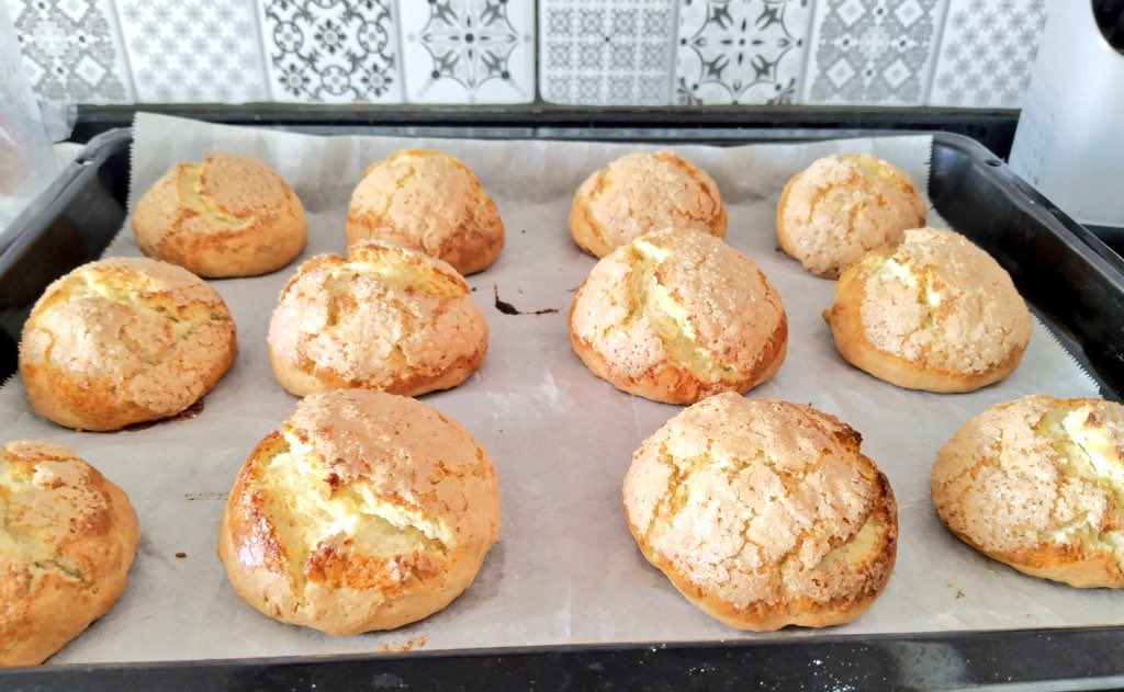 Seyahatte olmam bunları yapmama engel değil. Anne kurabiyesi yaptım.