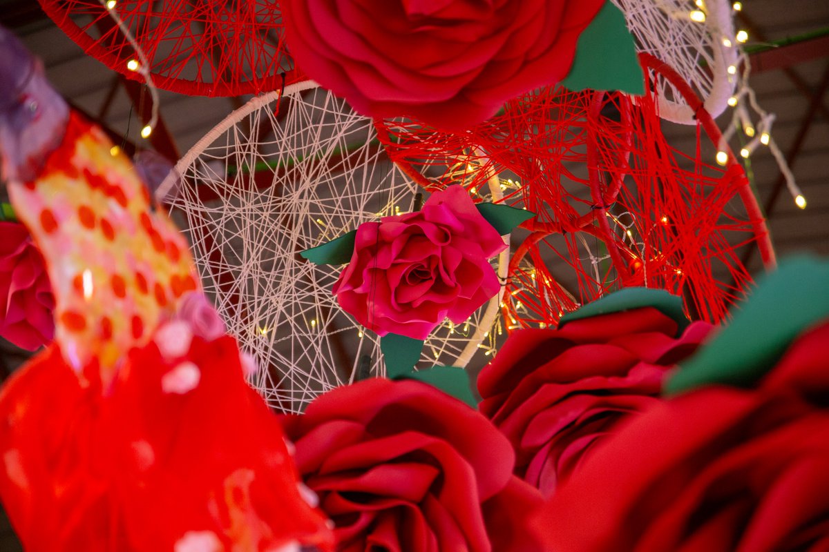 🗓️ Del 13 al 15 de juny, la Fira de la Rosa omple #Roses de decoracions florals, espectacles de carrer per a tota la família, tastets gastronòmics, música en directe i molt més! 🌹 

Consulta el programa  👉 shorturl.at/4lhCG

@visitroses #inCostaBrava
