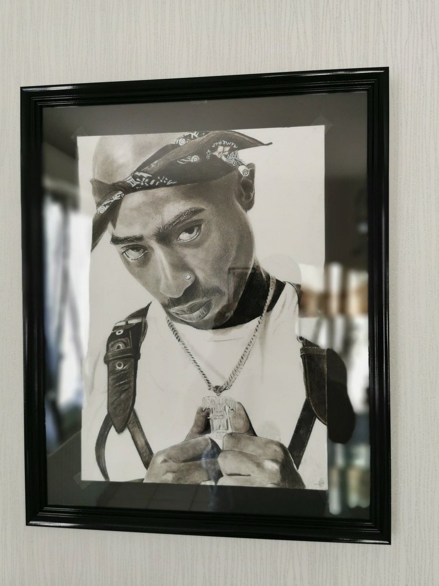 AddyBeauducel's tweet image. Mon dessin de Tupac !
