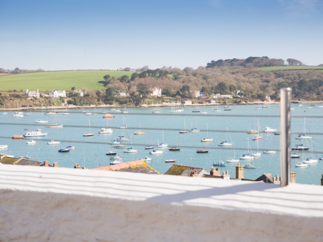 Seaworthy is a charming coastal cottage in a picture-perfect spot overlooking Falmouth Harbour, offering stunning views from nearly all rooms.

Just a short walk from Falmouth’s shops and restaurants, Seaworthy is an ideal retreat for families or couples seeking a harbour escape.