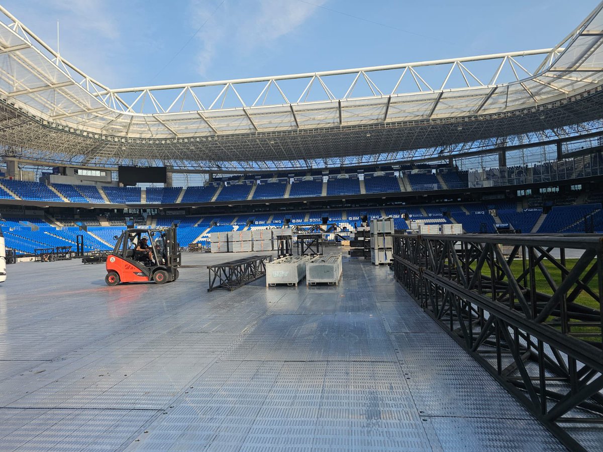 4 egun ANOETArako. 
Atzerako kontaketa hasi da eta jada gabiltza dena muntatzen.