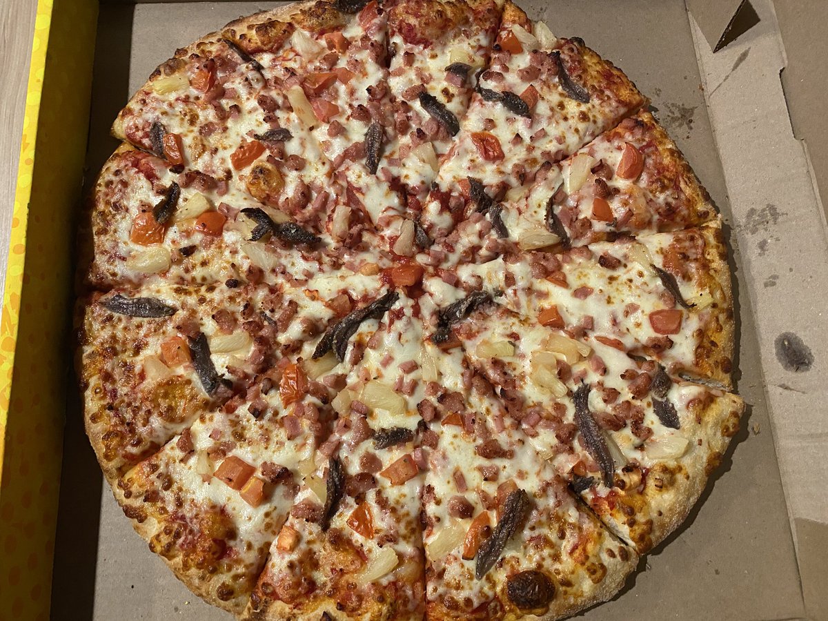 Hawaiian, with anchovies! 😎 Anything better? 🤔