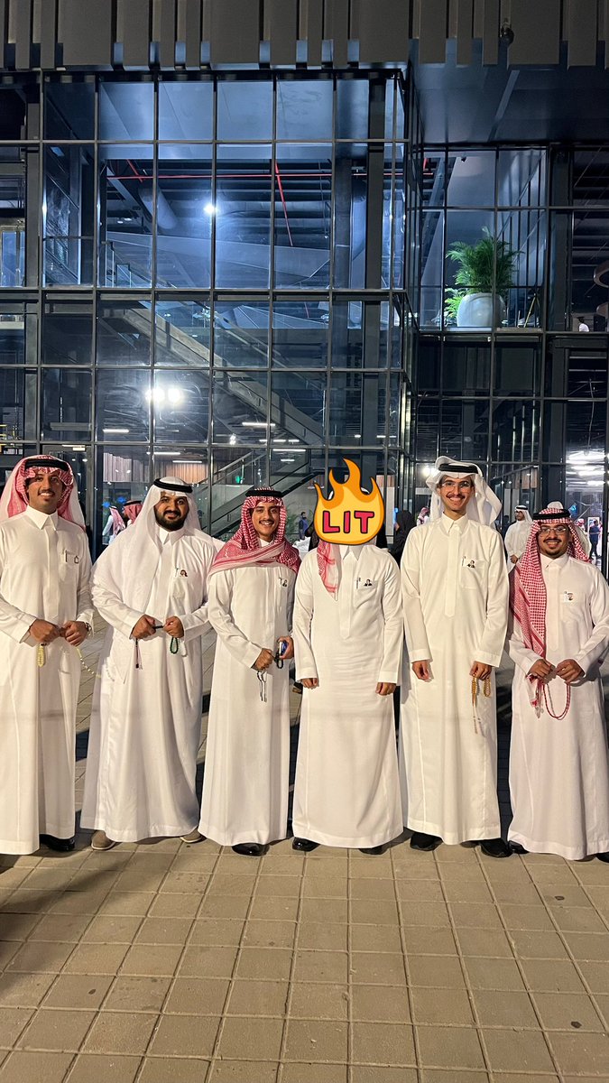 33_mxd's tweet photo. منيتي أسهر معاكم ليلة 🤍🤍. https://t.co/jG9U0yFND3