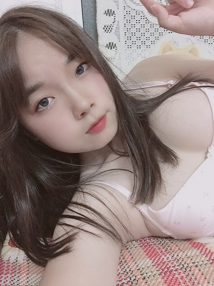 今晚想被爆炒了有人要看吗❤️
点赞👍+关注♥️+转推💦 截图进群找我领福利😍
tg：t.me/+1dcRREohvaE4Z…
备用群：t.me/+KEf2wNkHESAzZ…