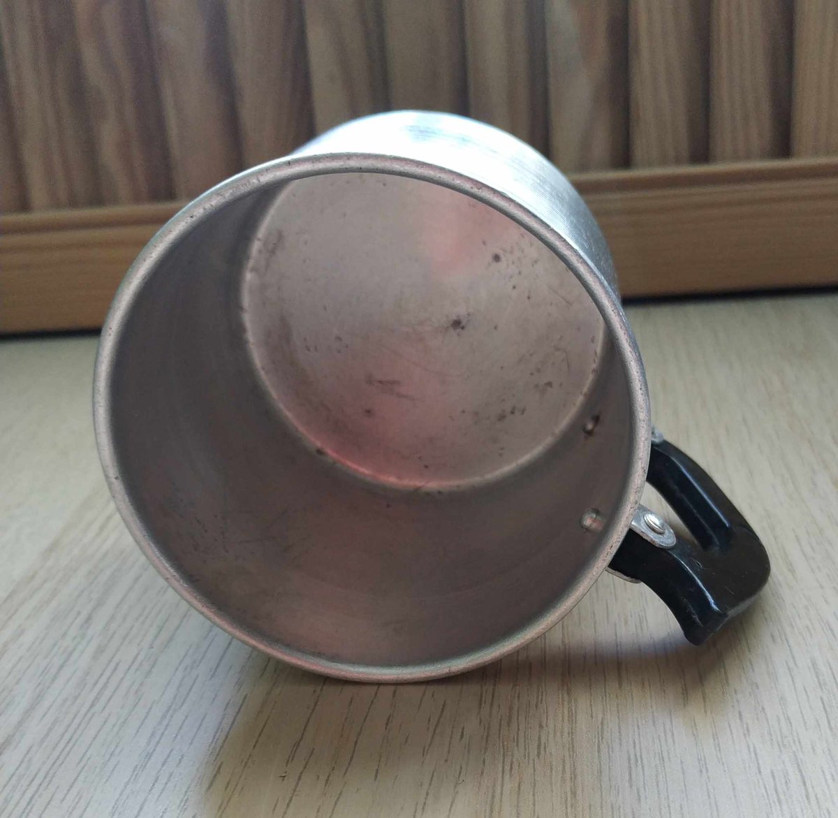 VintageSoviet's tweet photo. #Aluminum #mug #Soviet #vintagemug 0.45 l, #CampingMug mug with a #Bakelite handle #vintagekitchenware #AluminiumCookware #USSR, 1970s
https://t.co/9EdiFKMVhw https://t.co/Ymdip4cfBk