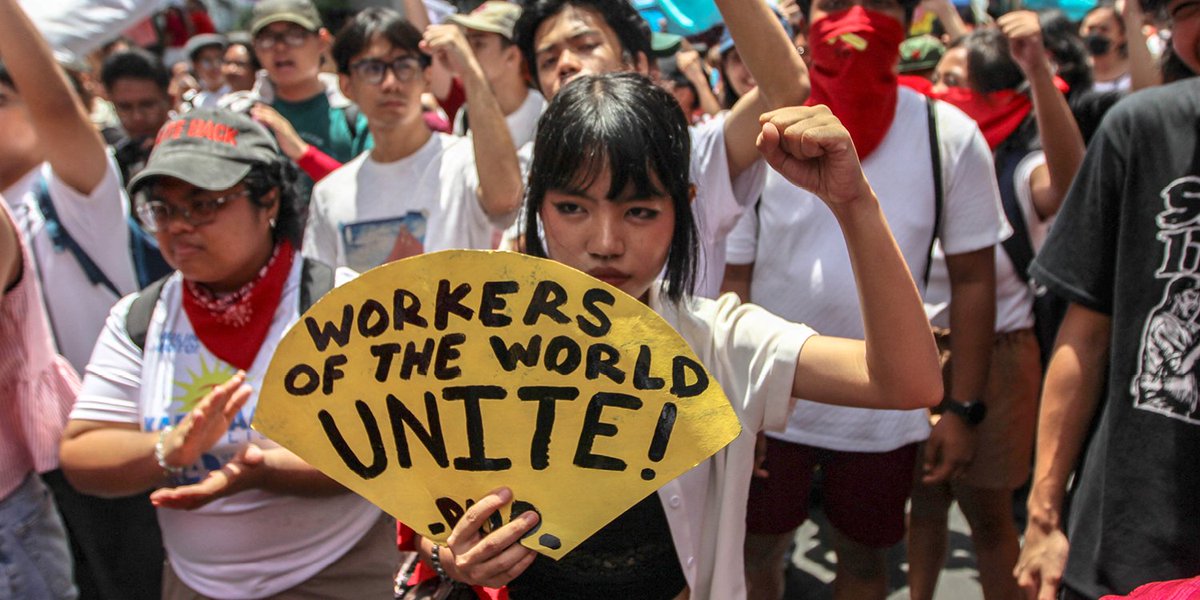 ITUC 2025 Küresel Haklar Endeksi: Türkiye, bul yıl da en kötü 10 ülke arasında
🚨 ITUC Endeksi’nde Türkiye, 2025 yılında da işçiler için en kötü 10 ülke arasında yer aldı. Türkiye’de;

⚫️Sendikal nedenlerle kitlesel işten çıkarmalar yaşanıyor,

⚫️Toplu pazarlık hakkı