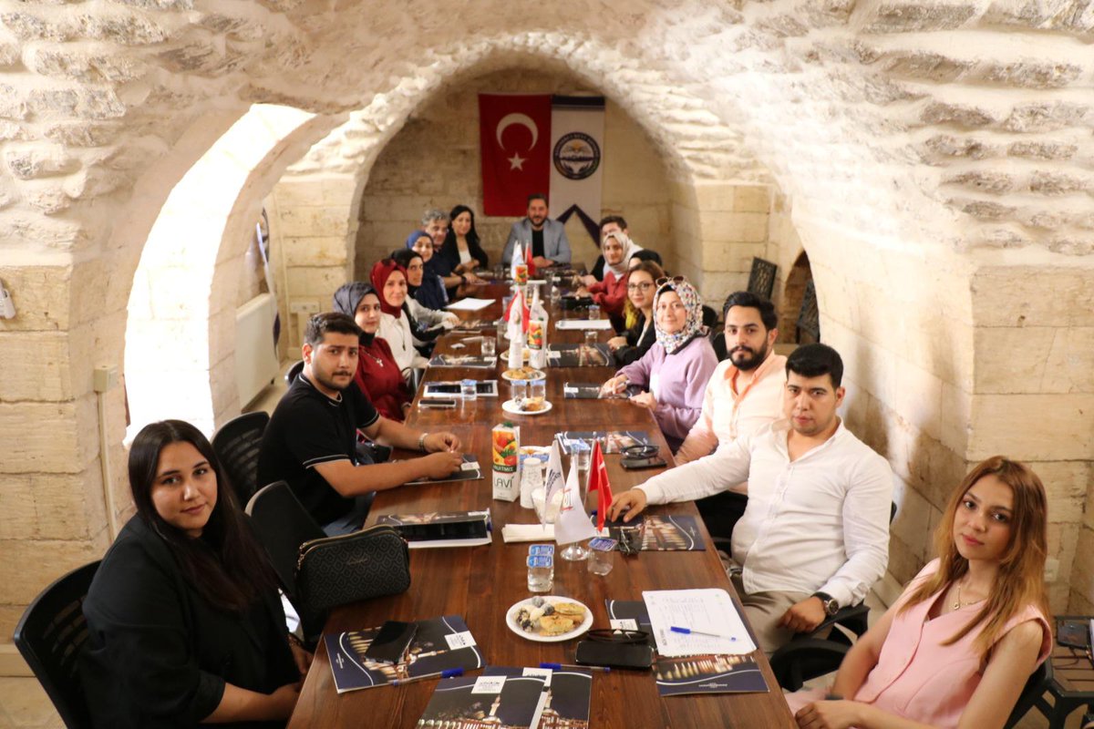 GENÇLİK MECLİSİ KURULUŞU YAPILDI. 

Kent Konseyi Gençlik Meclisi Kuruluş Toplantısı , Gençlik Meclisi Başkanımız Mehmet Çavuşoğlu Başkanlığında, Kadın Meclis Başkanımız Serap Yavuz Madenli, Kent Konseyi Akademik Danışmanı Prof. Dr. Ömer Faruk Demirkol ve Gençlik Meclisi Yönetim