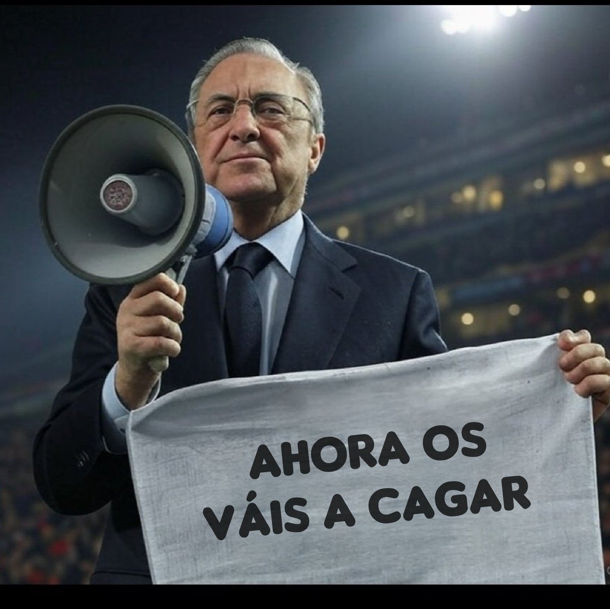 BUENOS DÍAS mis " MADRIDISTAS " .... Éste sí es nuestro presidente 💪🏼😉...
Os deseo felicidad pará todos.
🫂😘🙋🏼‍♂️
... ! Con Xabi Alonso 👇🏼 !!!.. 😁