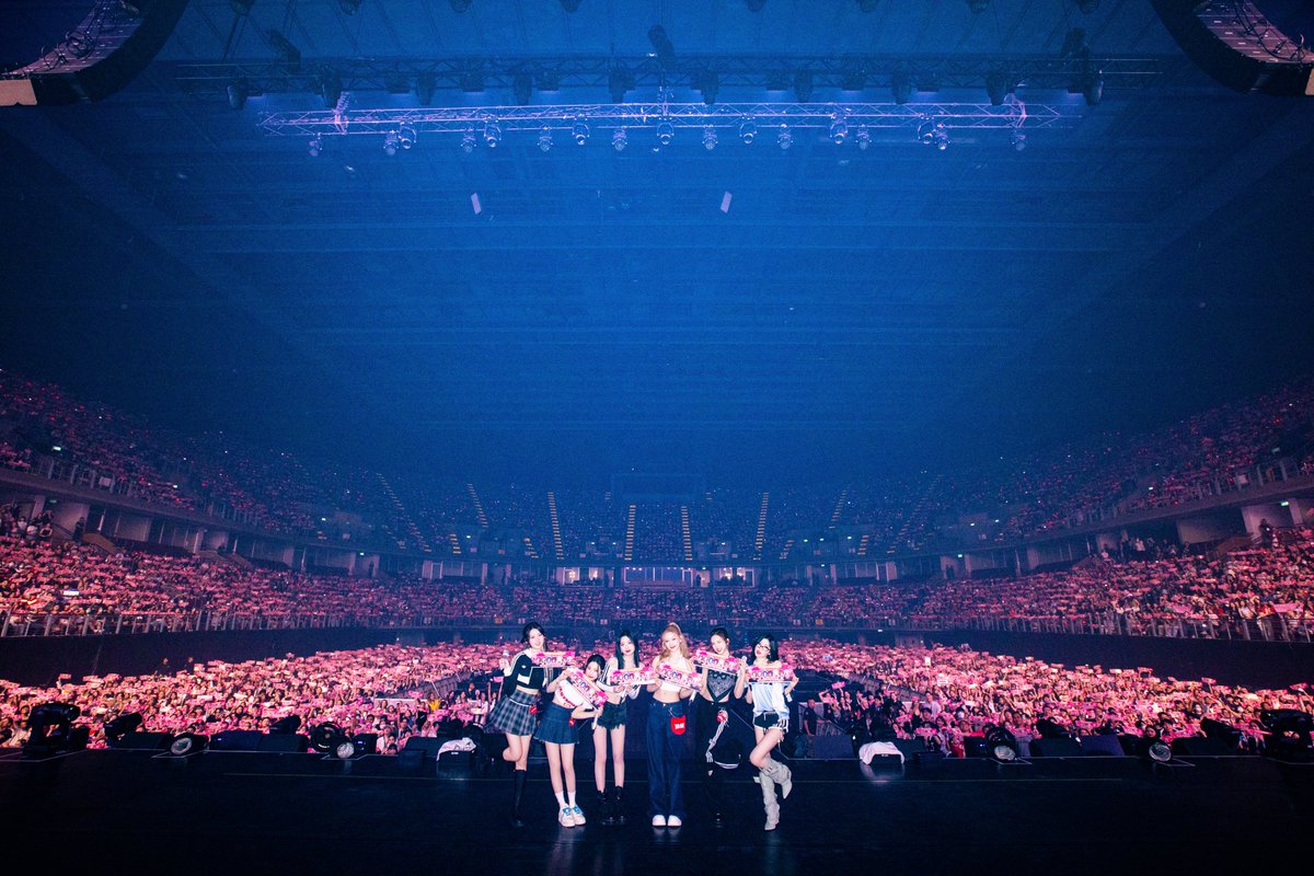 #BABYMONSTER 1st WORLD TOUR <HELLO MONSTERS> with BANGKOK MONSTIEZ😈🤘

#베이비몬스터 #1st #WORLD_TOUR #HELLO_MONSTERS #BANGKOK #YG