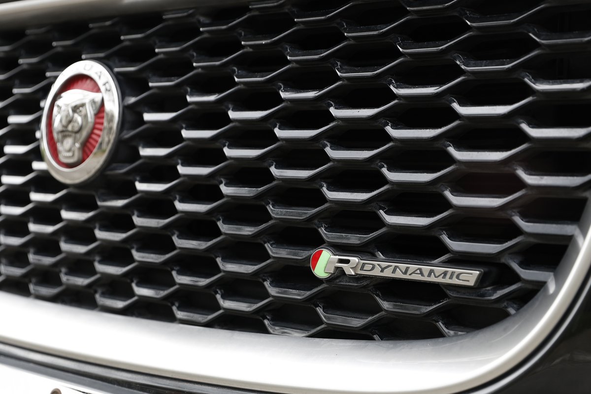 emcpradoautoph's tweet image. Refined power, the Jaguar way.

Test drive today. Message us!

#emcpradoautoinc #jaguar #epace #rdynamic