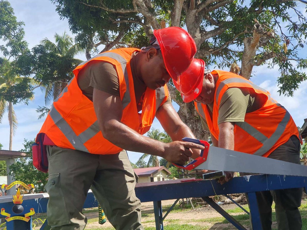 VEIVANUA💣 tweet media