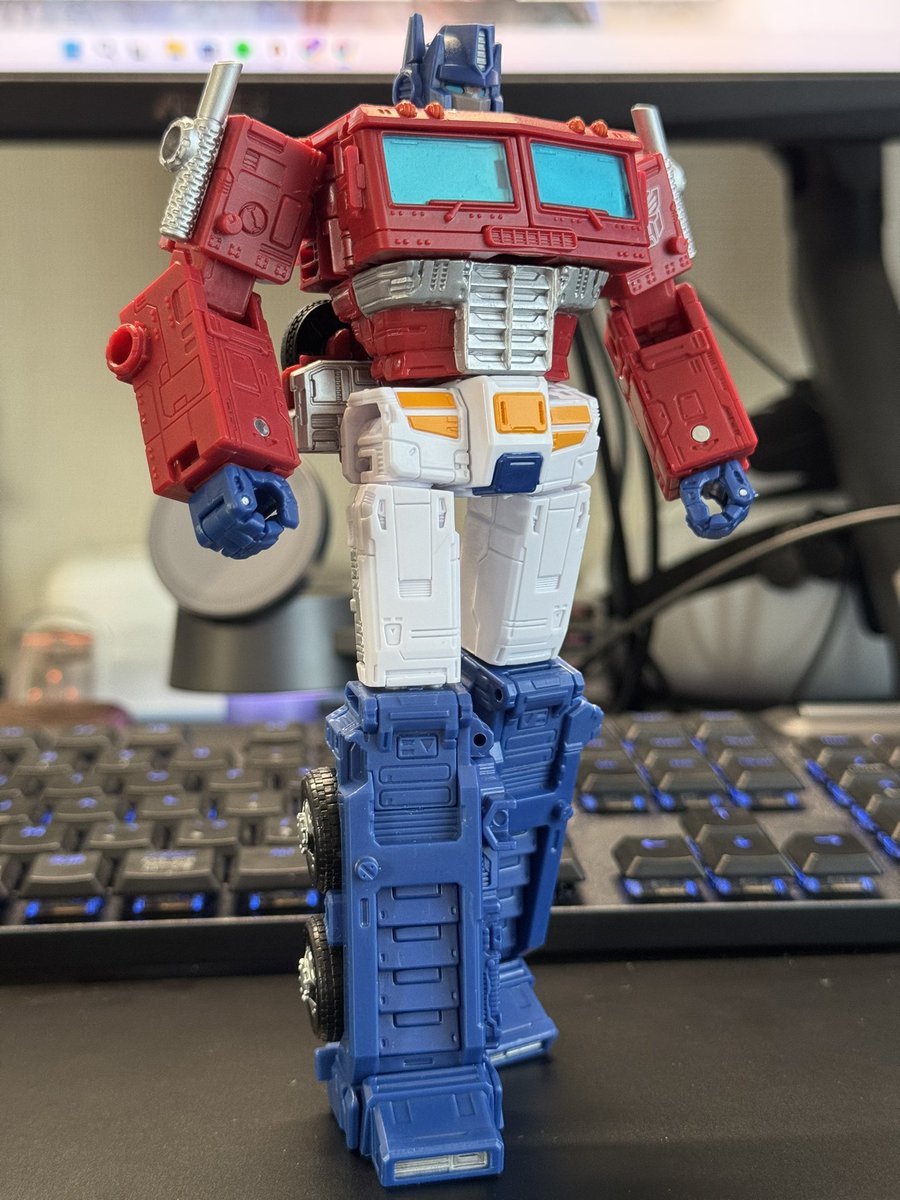 Megatron must be stopped. No matter the cost.
#Transformers 
#トランスフォーマー