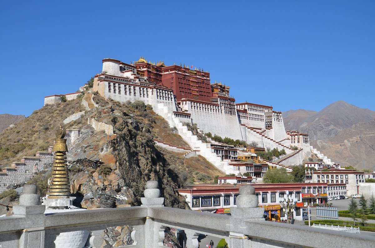 🇨🇳 TIBET: BEYOND THE PROPAGANDA

Let’s talk Tibet, known within China as the Xizang Autonomous Region, the favourite talking point of Western politicians and Hollywood activists who’ve never stepped foot there.

Here’s what they won’t tell you:

Prior to 1951, Xizang wasn’t a