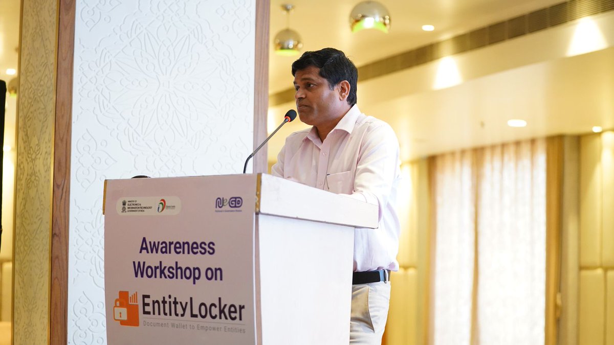 _DigitalIndia's tweet image. The workshop on Entity Locker in Patna featured a detailed presentation on #EntityLocker. There was an interactive discussion on the various use cases of the platform, including specific benefits which lead to Ease of Doing Business. #DigitalIndia @digilocker_ind