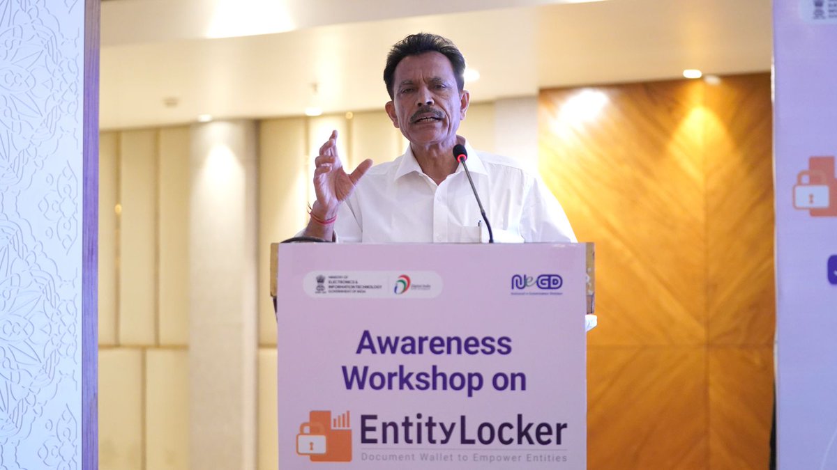 _DigitalIndia's tweet image. The workshop on Entity Locker in Patna featured a detailed presentation on #EntityLocker. There was an interactive discussion on the various use cases of the platform, including specific benefits which lead to Ease of Doing Business. #DigitalIndia @digilocker_ind