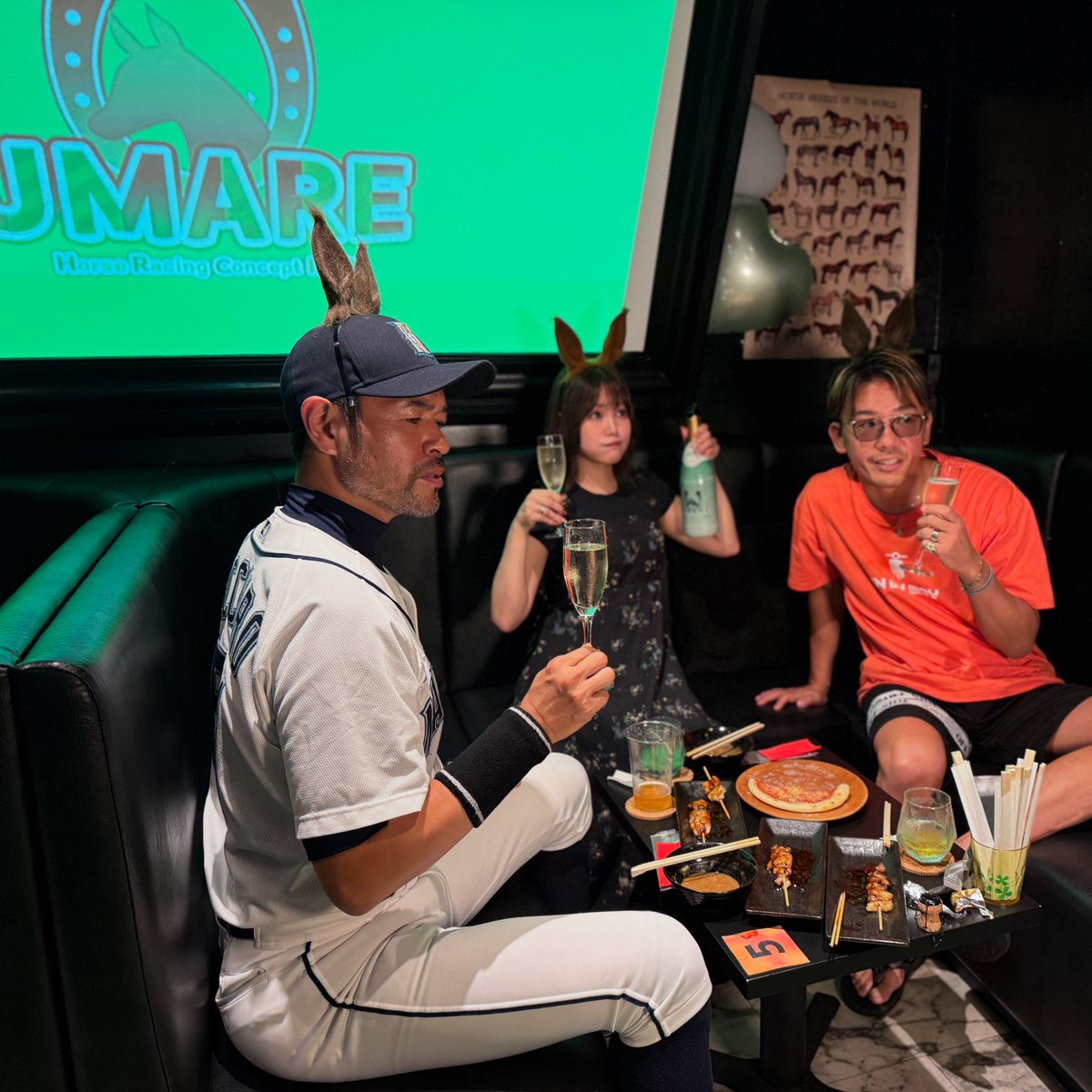 競馬ファンのためのBAR【UMARE】
馬券の話、推し馬の話、勝った夜も、負けた夜も。
全レース終了後の“第12R”は、ここでどうぞ。
#競馬バー #UMARE #競馬好きと繋がりたい #推し馬トーク #アフター競馬