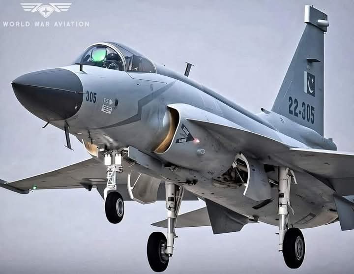 RH_views's tweet image. 7-آذربائیجان نے 6 بلین ڈالر سرمایہ کاری اور 4.6 بلین ڈالر کے پاکستانی JF-17 طیارے خریدے کا اعلان کر دیا
8-کویت نے پاکستانیوں کے ویزے سے پابندی ہٹا لی ۔
9-دبئی نے ویزا پابندی ہٹا لی اور پاکستان میں  دس بلین ڈالر کی سرامیہ کاری کا اعلان کر دیا
#PakistanMoveForward
👇3/5