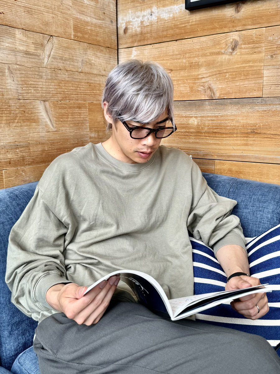 AtomMilano's tweet image. 純也さんおかえりなさい☺️
今年も伊東純也選手がアトムに遊びに来てくださいました✨ファンの皆さんが書いてくださった純也さんへのメッセージノートもじっくり読んでらっしゃました🥹
メッセージノートはどなたでも書けるので皆さん是非遊びにいらしてください📝⚡️✨