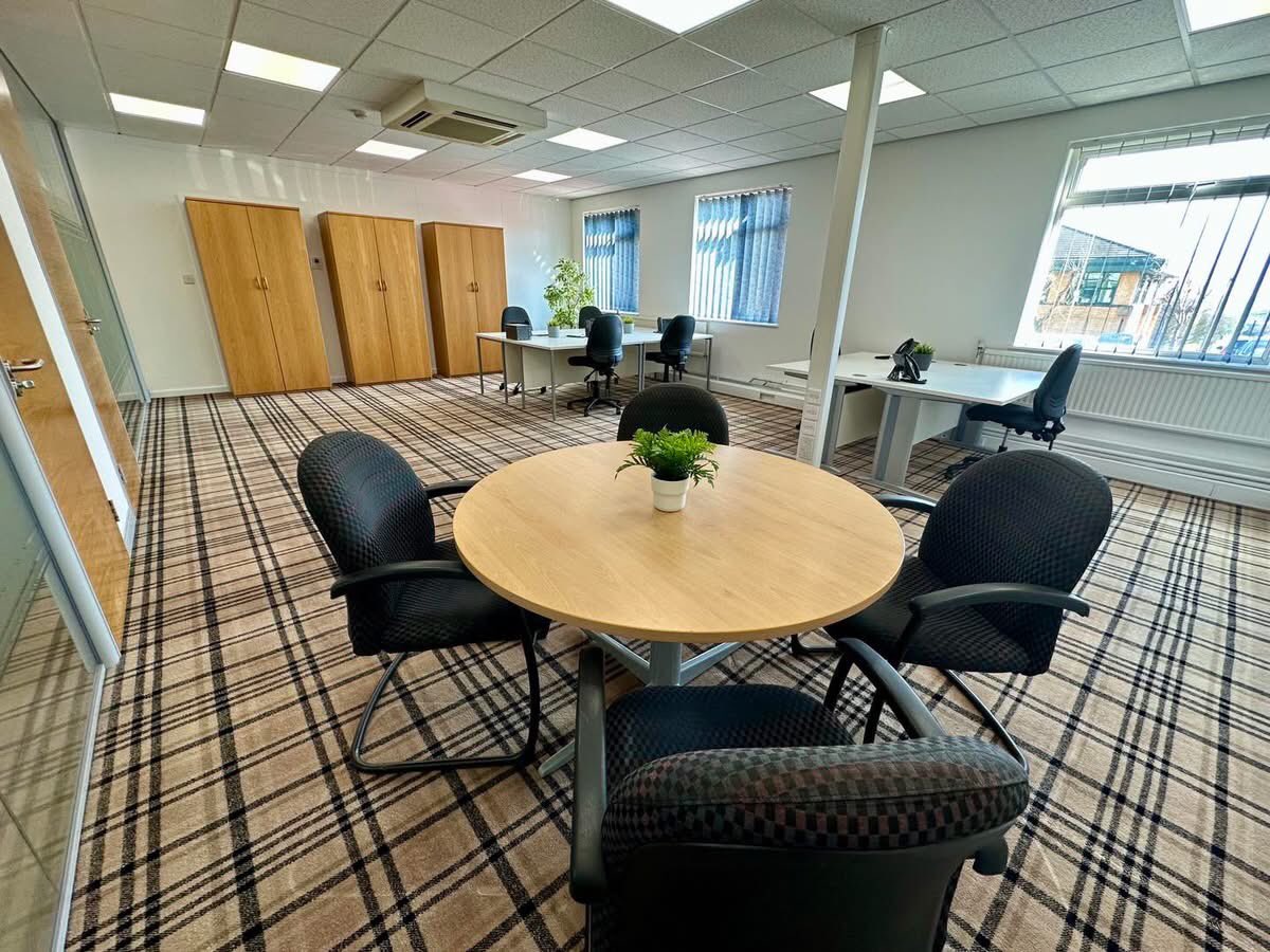 AVAILABLE NOW…. 10 - 12 person office at Euroway House, Bradford

With all-inclusive prices, free onsite parking and 24/7 access… don’t miss out… when it’s gone it’s gone!

📞 01274 877888

 #servicedoffices #servicedofficespace