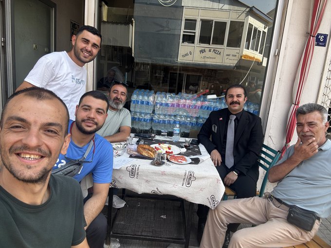 Esnafla kahvaltı