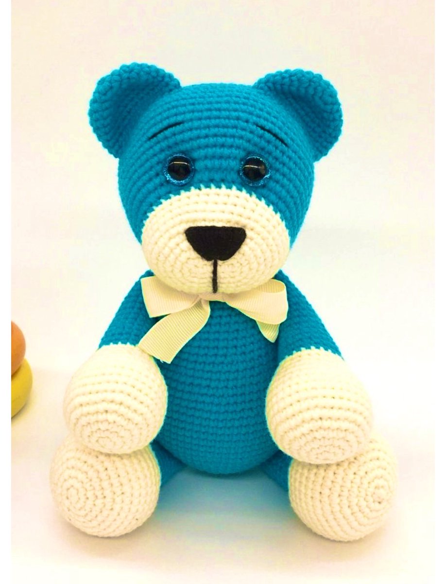 Iri banget liat org posting hasil karya crochet/rajut bentuk amigurumi/boneka dan bisa kasih harga sampai ratusan rb - sejutaan
Meanwhile… aku bikin dan udah kubagi²  for free 
Tp aku happy 😁