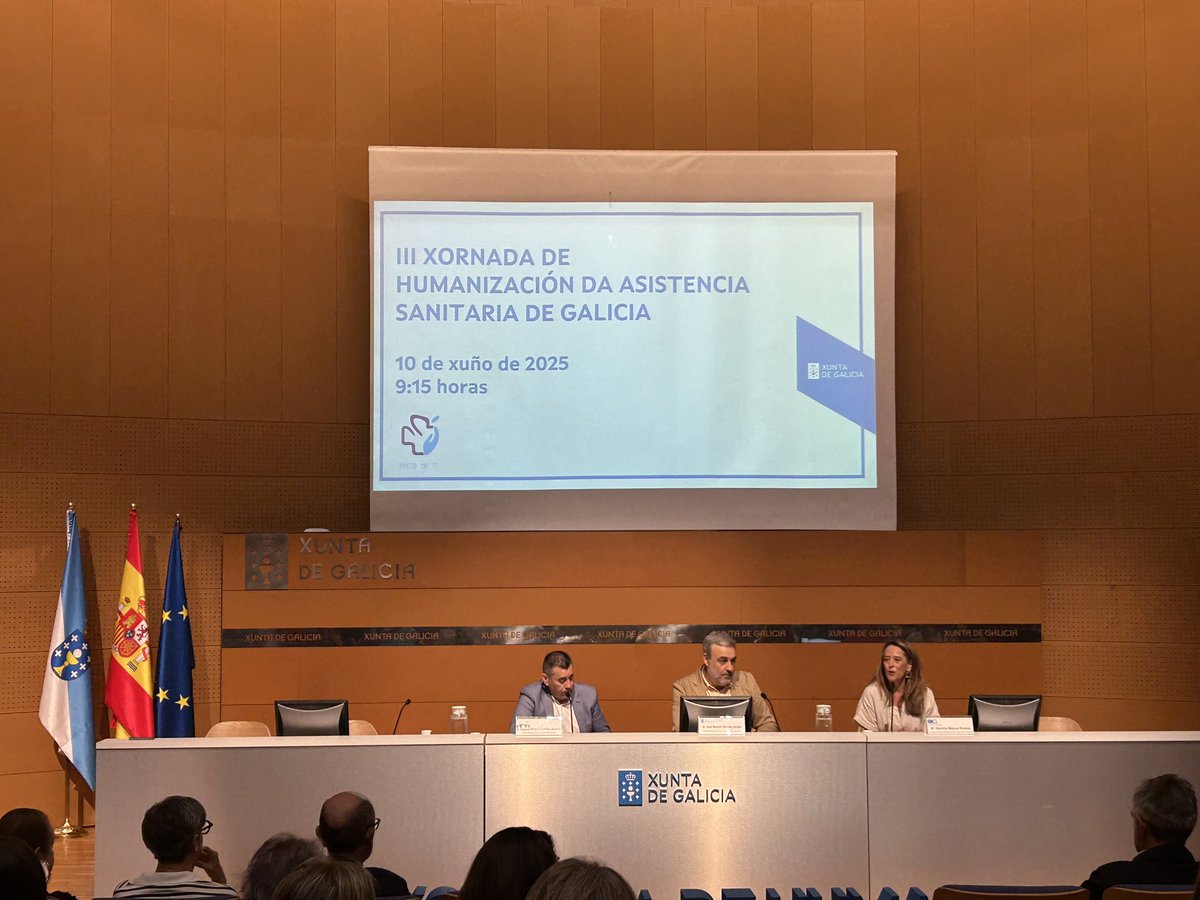 En <a href="/SanidadeXunta/">Consellería de Sanidade</a> con los pacientes desde la óptica de humanización de la asistencia sanitaria.