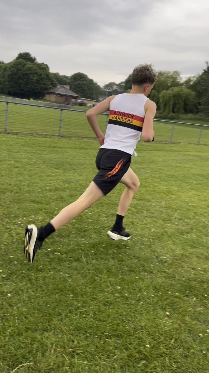 Alastair in Y9 competed in the first ever Junior Blaydon Race. He finished 5th racing against others up to two years older. He had a great sprint finish closing the gap on 4th to just 3 tenths of a second finishing in a time of 11.23.7. Fantastic work from Alastair! #TeamDCHS 🏃🏻‍♂️