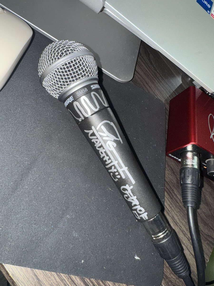 hyun ⋆ tweet media