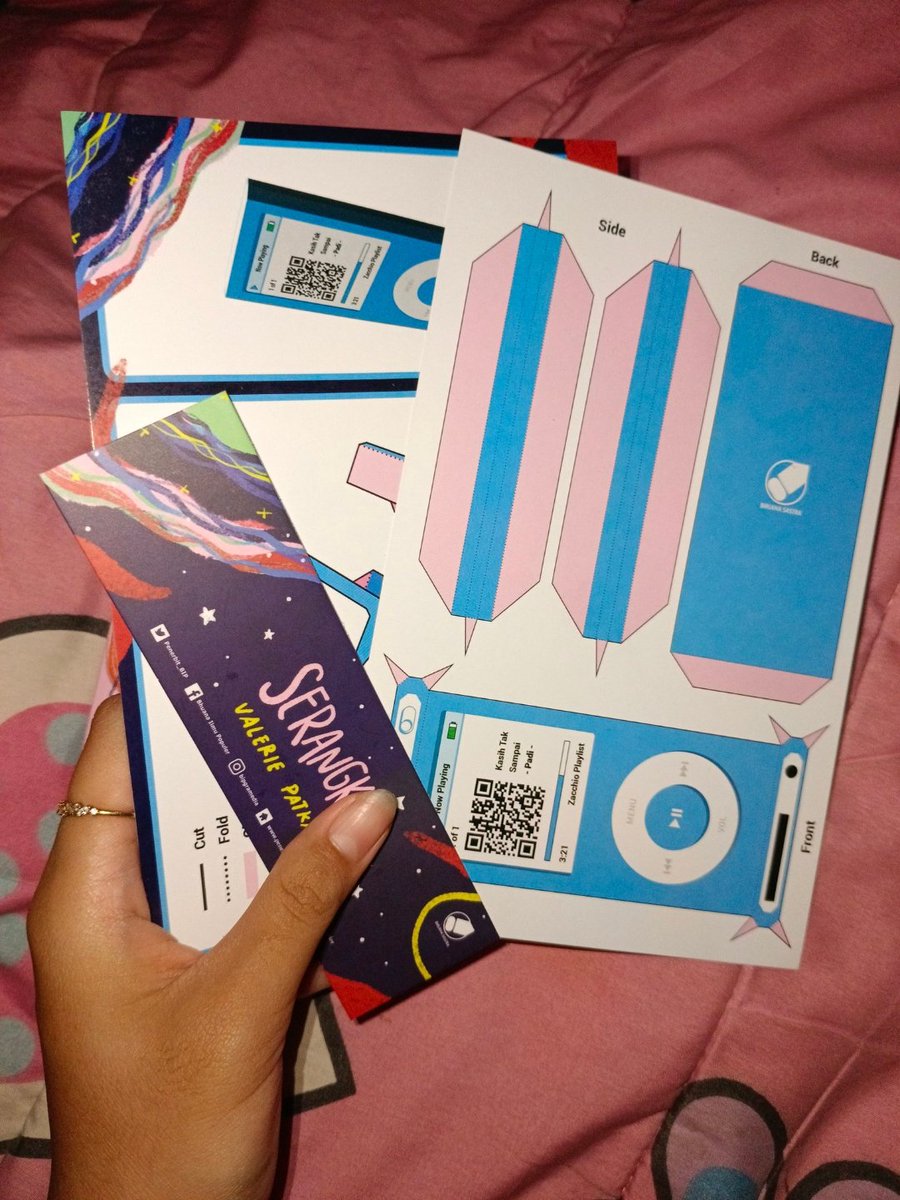 saturnmoon tweet media