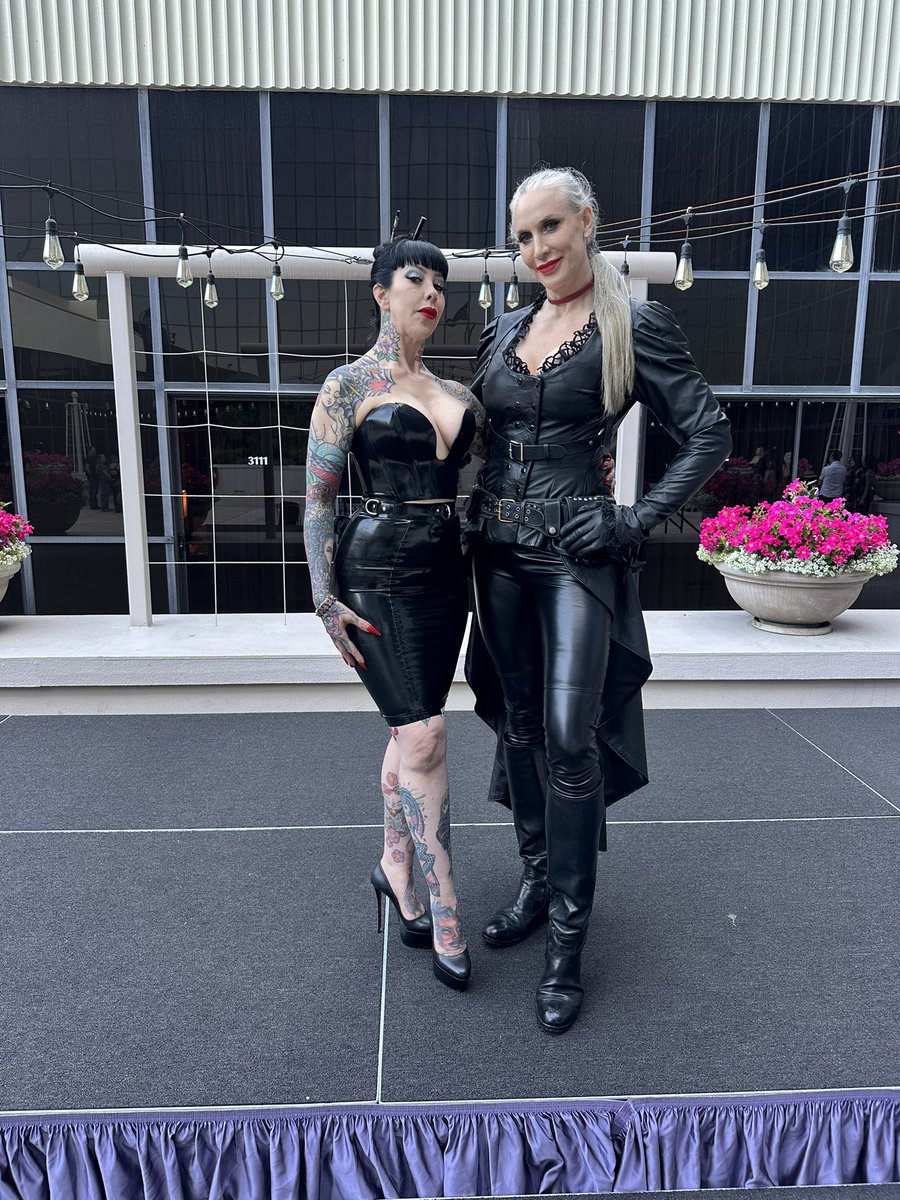 Mistress Porcelain (@dommeporcelain) on Twitter photo Me and the beautiful <a href="/GoddessSevera/">6โ5โ Amazon Goddess Severa</a> <a href="/DomConLA/">แชOแฐแOแยฎ</a> Mistress Photo..
Two legends on one stage. Me and the beautiful <a href="/GoddessSevera/">6โ5โ Amazon Goddess Severa</a> <a href="/DomConLA/">แชOแฐแOแยฎ</a> Mistress Photo..
Two legends on one stage.