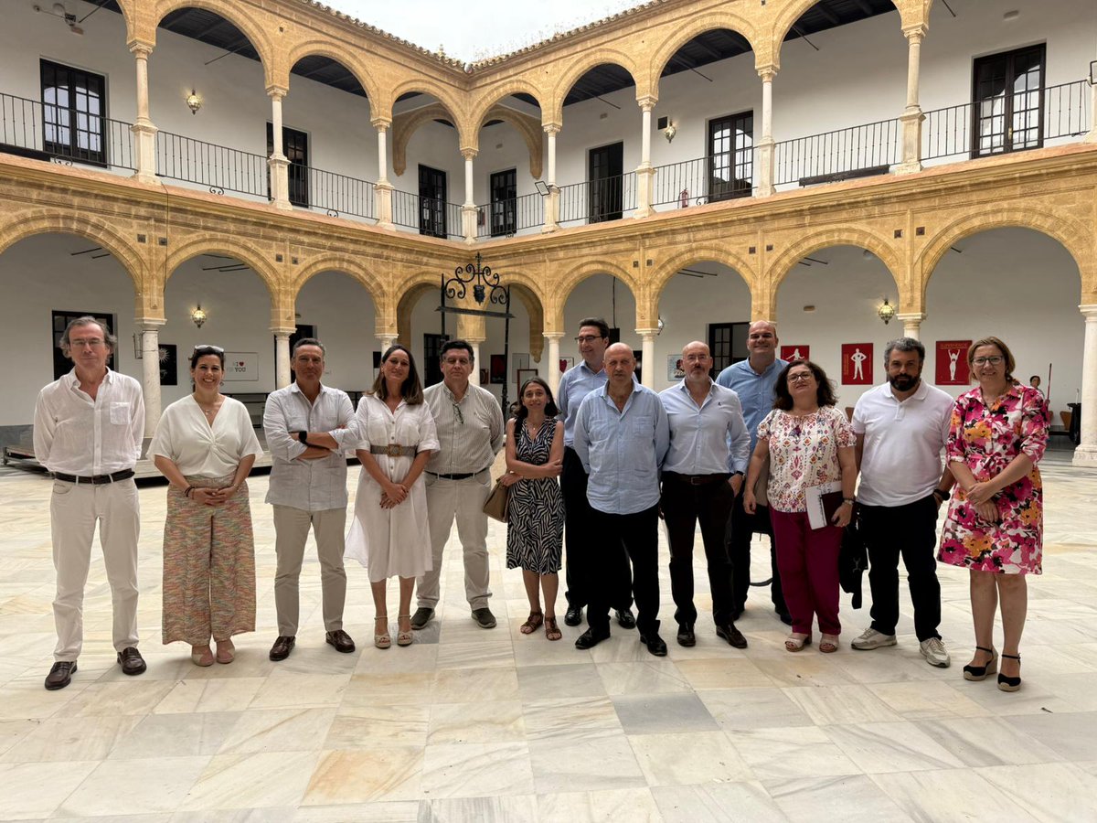 Escuela Universitaria de Osuna (@euosuna) on Twitter photo El 9 de junio celebramos en la EUO la Reunión Intercentros con la Facultad de Turismo y Finanzas de la <a href="/unisevilla/">Universidad de Sevilla</a>.
Liderada por Cristina Ceballos, avanzamos juntos en calidad, prácticas y TFG.
¡Comprometidos con la mejora continua!
#EUO #CalidadUniversitaria #TFG #US El 9 de junio celebramos en la EUO la Reunión Intercentros con la Facultad de Turismo y Finanzas de la <a href="/unisevilla/">Universidad de Sevilla</a>.
Liderada por Cristina Ceballos, avanzamos juntos en calidad, prácticas y TFG.
¡Comprometidos con la mejora continua!
#EUO #CalidadUniversitaria #TFG #US