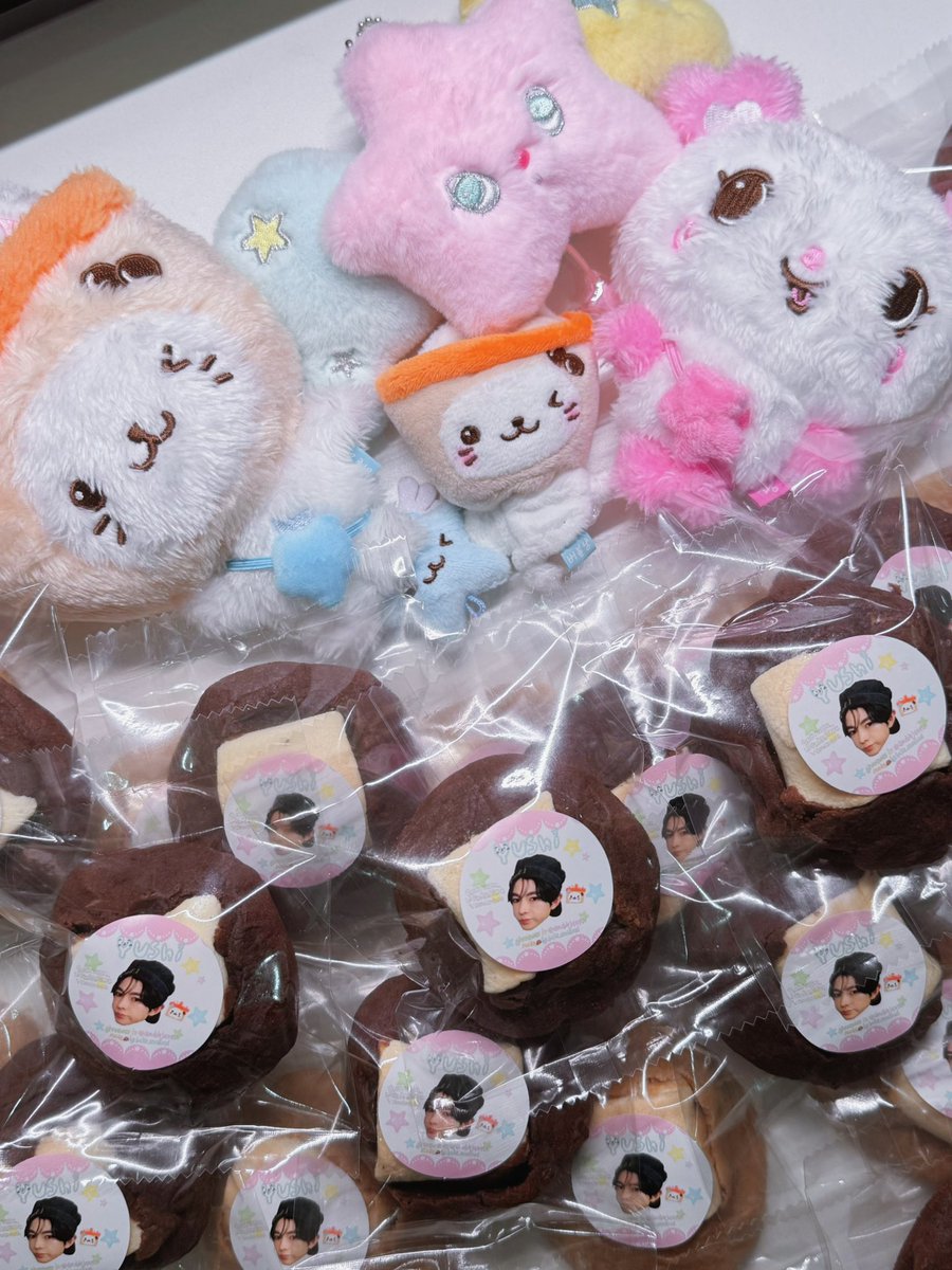 doublejanyu's tweet photo. ขอขอบคุณ giveaway วันคอนเสิร์ตน้องวิชจากร้าน @bakeoncloud นะคะ คุ้กกี้อร่อยเสมอต้นเสมอปลาย ไม่เคยนอกใจไปร้านอื่นเลย🫶🏻💖🥹

#bakeoncloud_review
#NCTWISH_ASIA_TOUR
#NCTWISH_LOGinBANGKOK https://t.co/vAqch1lxjp