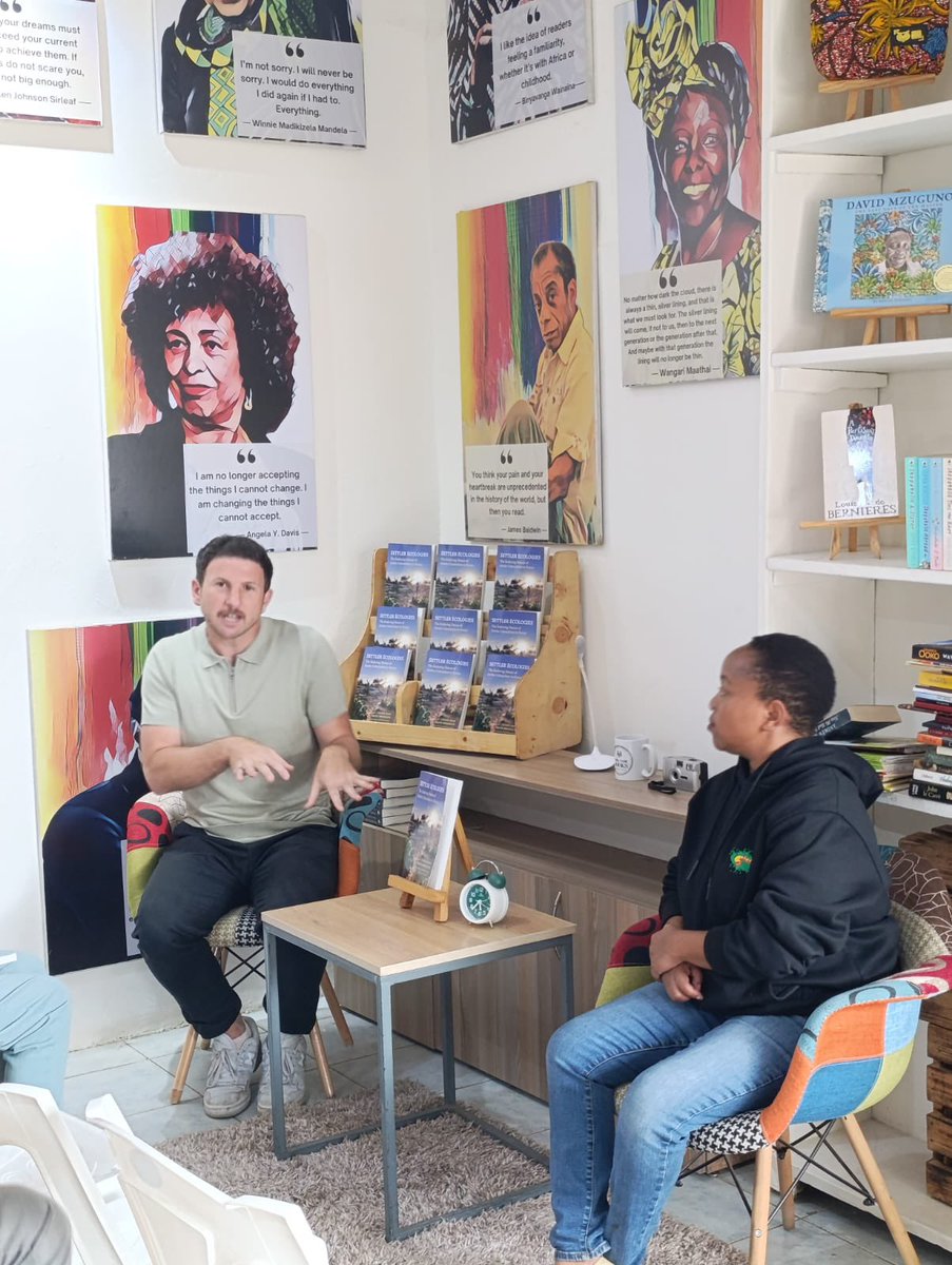 SomaNamiBooks's tweet photo. Saturday’s meet and greet with Dr.Brock Bersaglio was a powerful exchange of thoughts.Thank you for being part of the conversation.
#somanamievents #drbrockbersaglio #bookmeetup https://t.co/IQkaIrh6vi