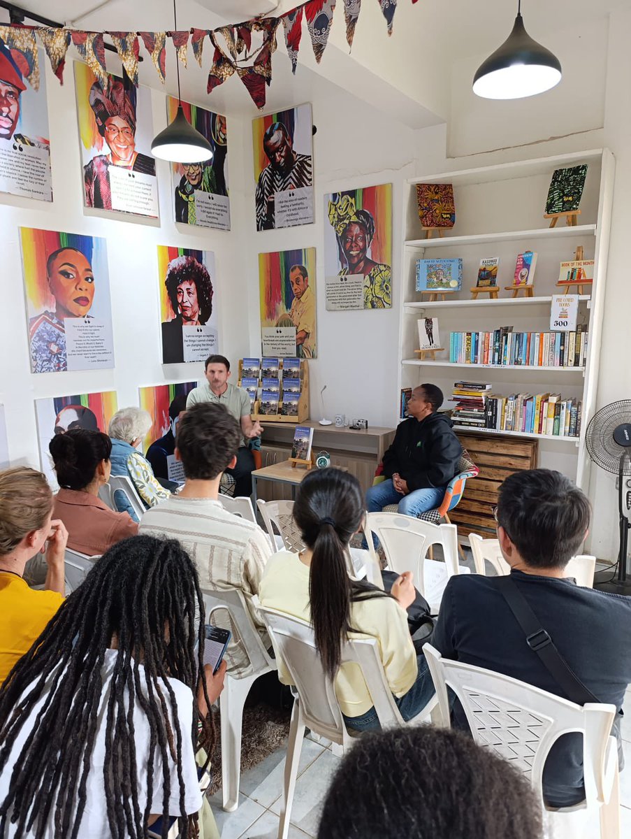 SomaNamiBooks's tweet photo. Saturday’s meet and greet with Dr.Brock Bersaglio was a powerful exchange of thoughts.Thank you for being part of the conversation.
#somanamievents #drbrockbersaglio #bookmeetup https://t.co/IQkaIrh6vi