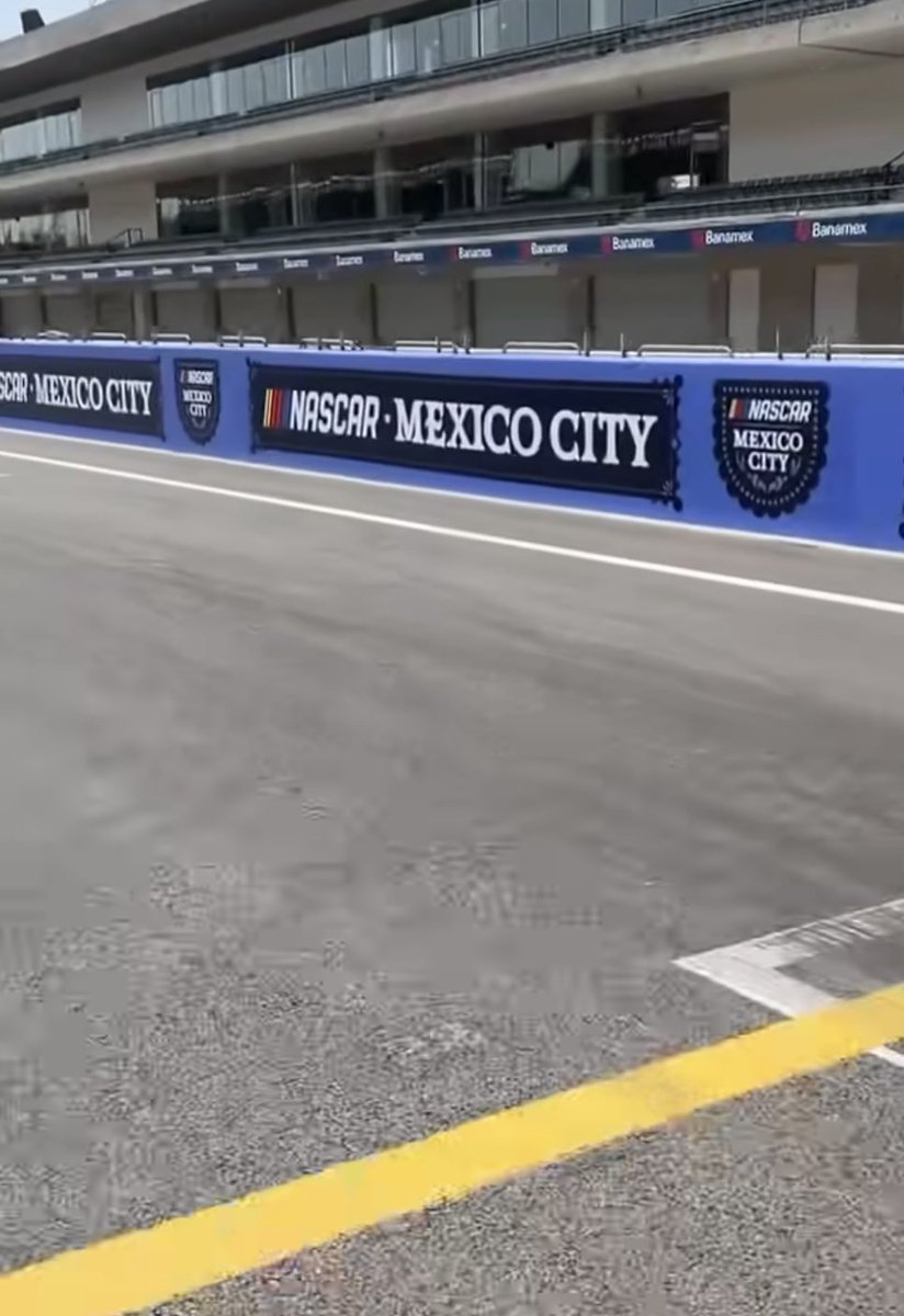 Ya se siente <a href="/NASCAR/">NASCAR</a> en el <a href="/autodromohr/">Autodromo Hnos. Rodriguez</a> !

#NASCARMexico 
#NASCARxFSMX