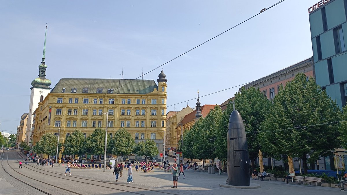 Su v Brně. Teď se bude fachčit, bóchat, kůřit z komína, ale pak snad bude čas i na nějaké ty škopky. 🥳🥳🥳