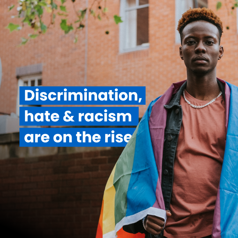 EURightsAgency's tweet photo. What are some of the key issues in this year’s Fundamental Rights Report?

🔵 Electoral manipulation
🔵 Widespread violence against women
🔵 Rising discrimination &amp; online hate
🔵 Ill treatment of migrants
🔵 Enforcement of EU digital rules

Find out more: