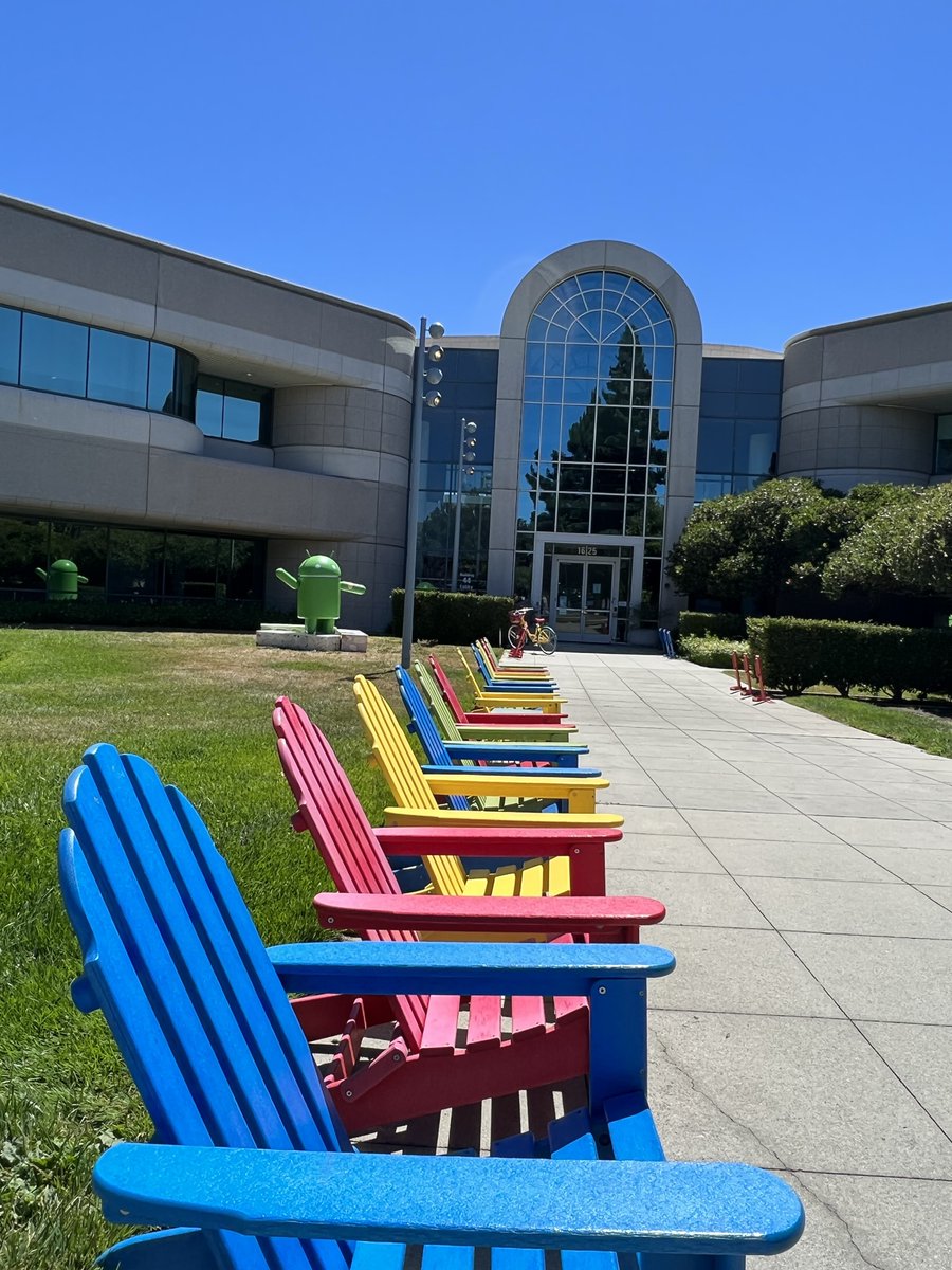 GHTPrivateTours's tweet photo. 🌐 Step into the #future with a #private #SiliconValley tour! Visit #TechGiants: #Tesla, #Googleplex  #Meta  #ApplePark + #explore #stanforduniversity✨ Perfect for #startups #travelers &amp; #techfans . Book your techtour: https://t.co/l0tPaSTmyl #FutureIsNow #TechTravel https://t.co/oMBrxcHdXJ