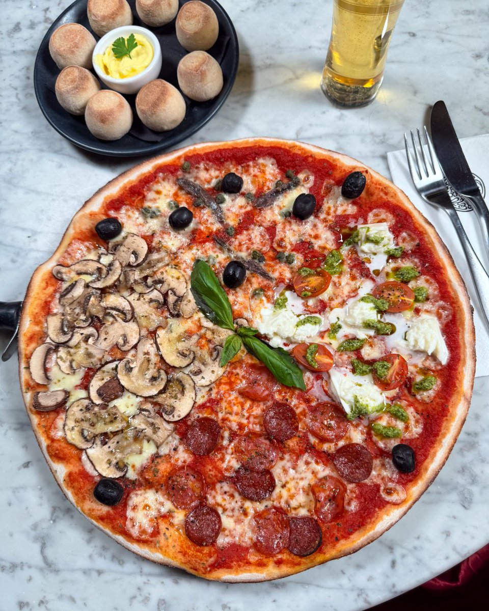PizzaExpress's tweet image. NEW Summer menu launching today 🤤.
🍍 Hawaiian Hot Dough Balls
🍕 Four Seasons Speciale Romana
🌶️ Calabrian Feast Romana
🎂 Birthday Cake Sundae
See you soon.