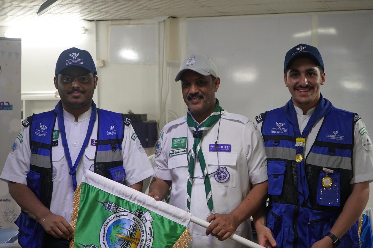 ضمن الجهود التي تبذلها المملكة العربية السعودية في خدمة ضيوف الرحمن، شاركت جوالة #جامعة_الإمام_عبدالرحمن_بن_فيصل في معسكرات الخدمة العامة خلال موسم #حج_1446هـ، وذلك في إطار دورهم الوطني والإنساني في خدمة حجاج بيت الله الحرام.

تميّزت مشاركة الجوالة بالحضور الفاعل والالتزام